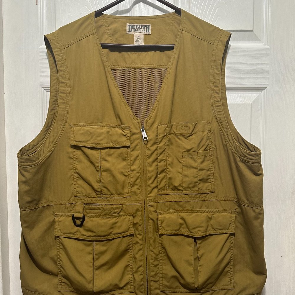 Duluth Trading Co. Dark Tan Hunting/Fishing/Shooting Utility Vest